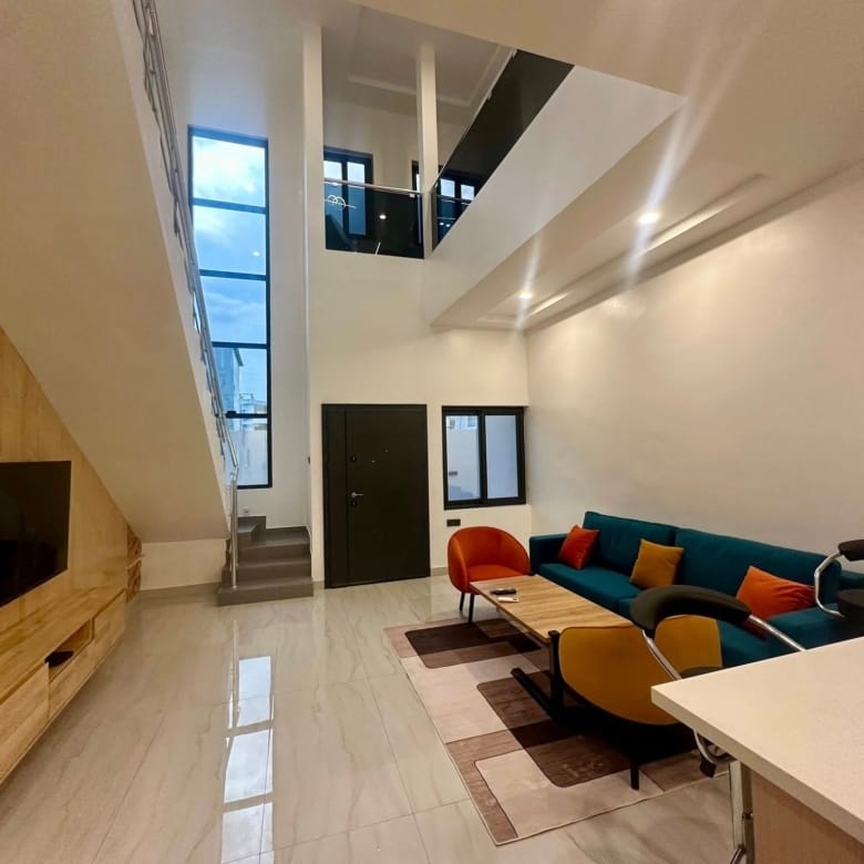 Appartement duplex meublé neuf à Fidjrossè Plage
