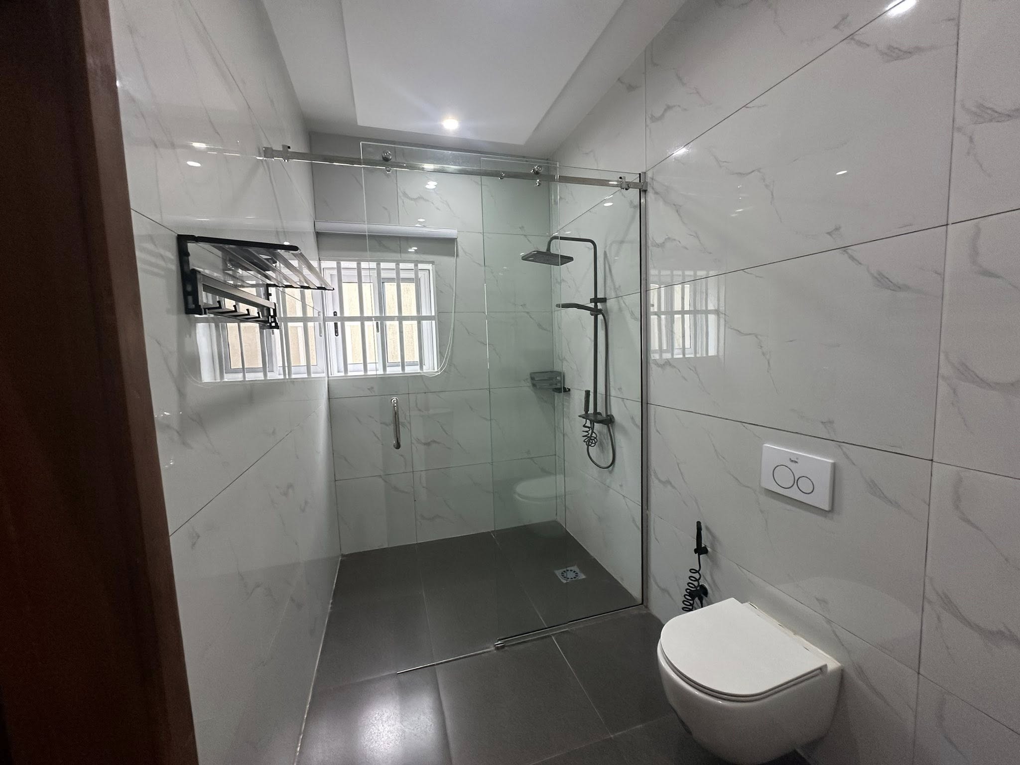 Appartement meublé avec entrée personnelle à Fidjrossè Plage 10