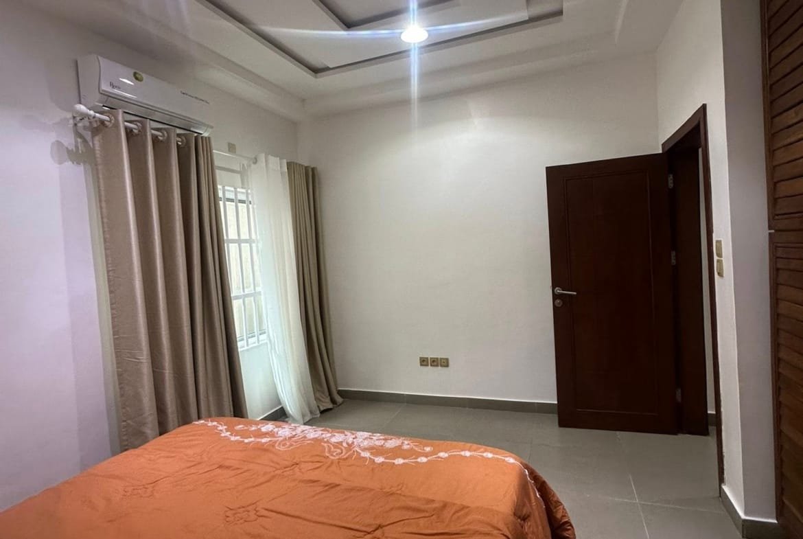 Appartement meublé avec entrée personnelle à Fidjrossè Plage 11