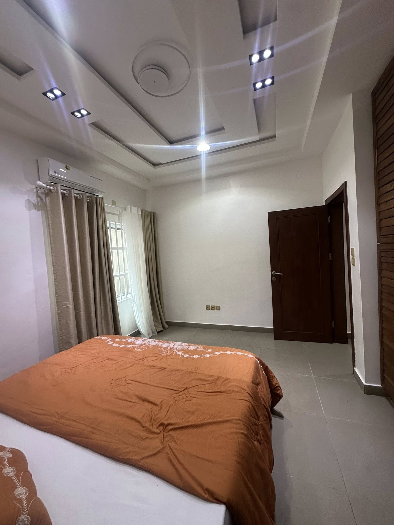 Appartement meublé avec entrée personnelle à Fidjrossè Plage 11