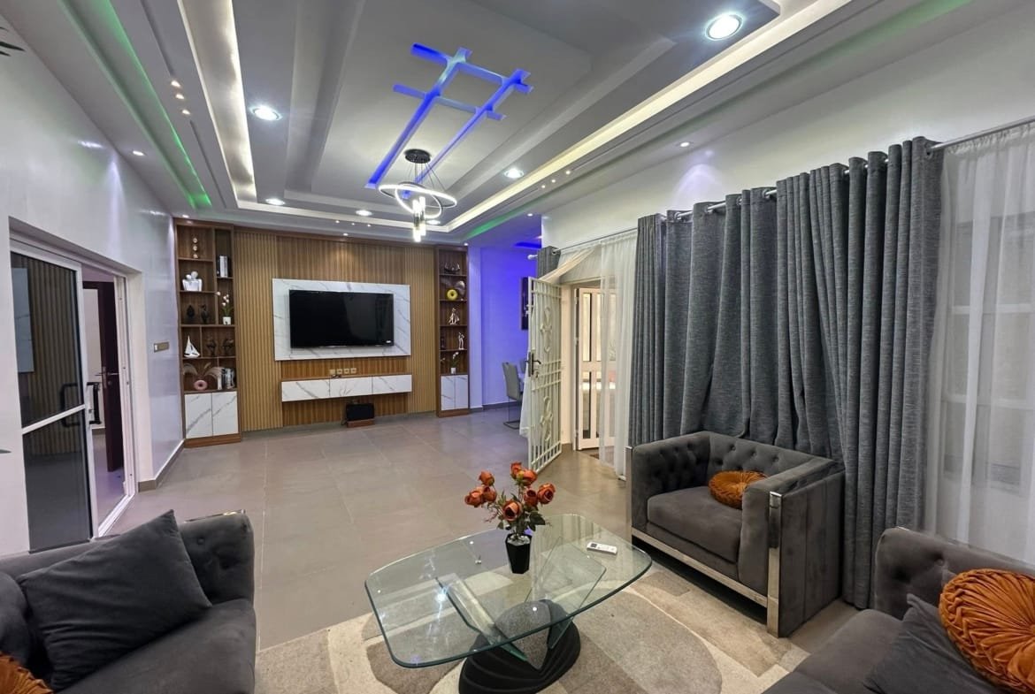 Appartement meublé avec entrée personnelle à Fidjrossè Plage