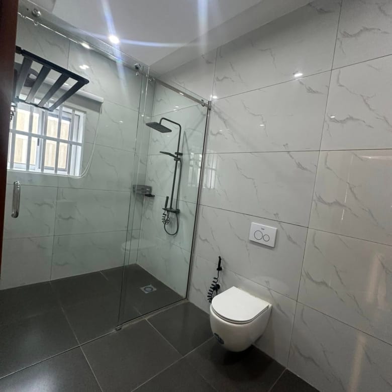 Appartement meublé avec entrée personnelle à Fidjrossè Plage 13