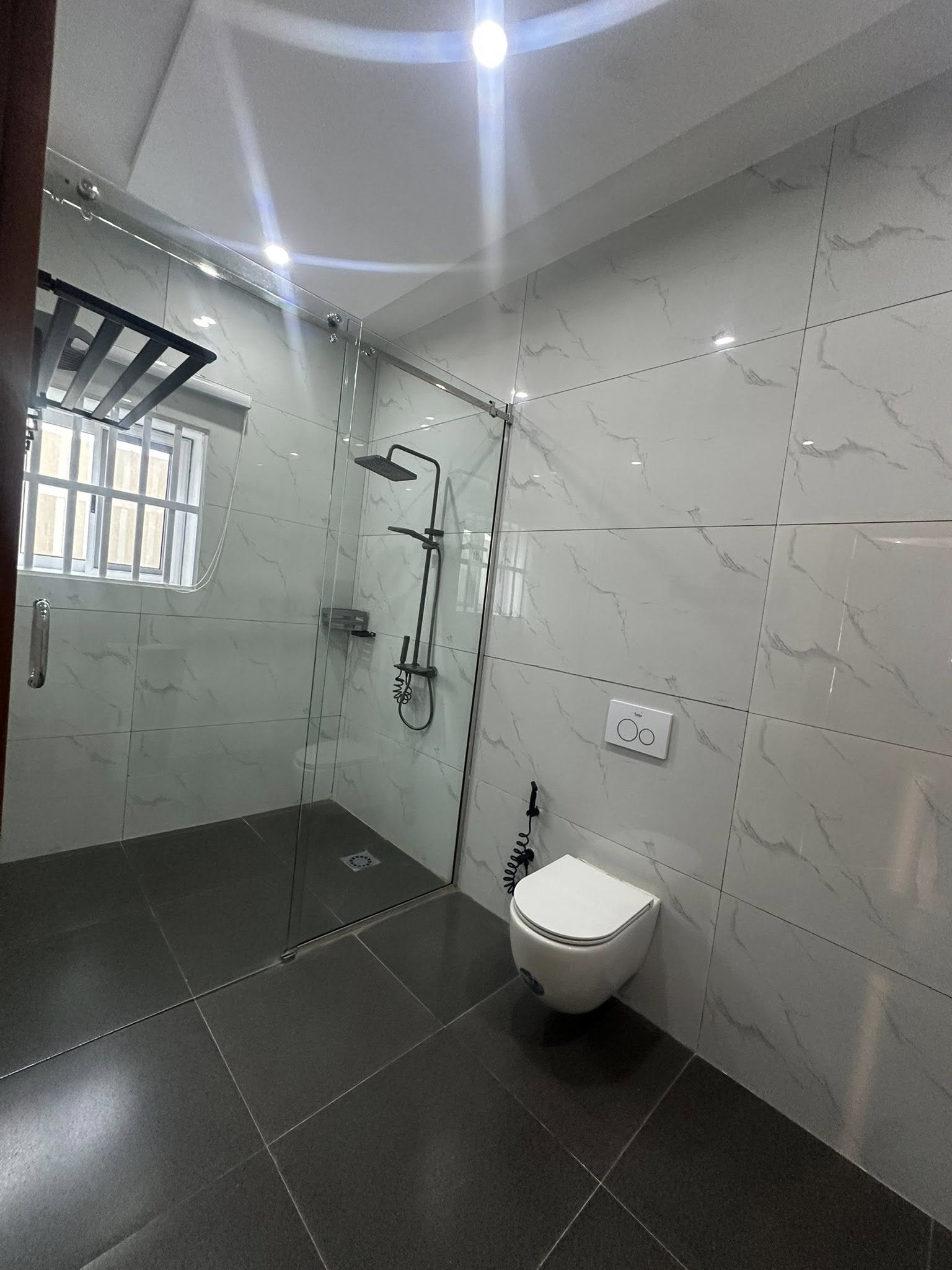 Appartement meublé avec entrée personnelle à Fidjrossè Plage 13
