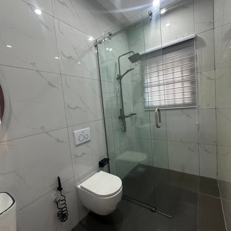 Appartement meublé avec entrée personnelle à Fidjrossè Plage 15
