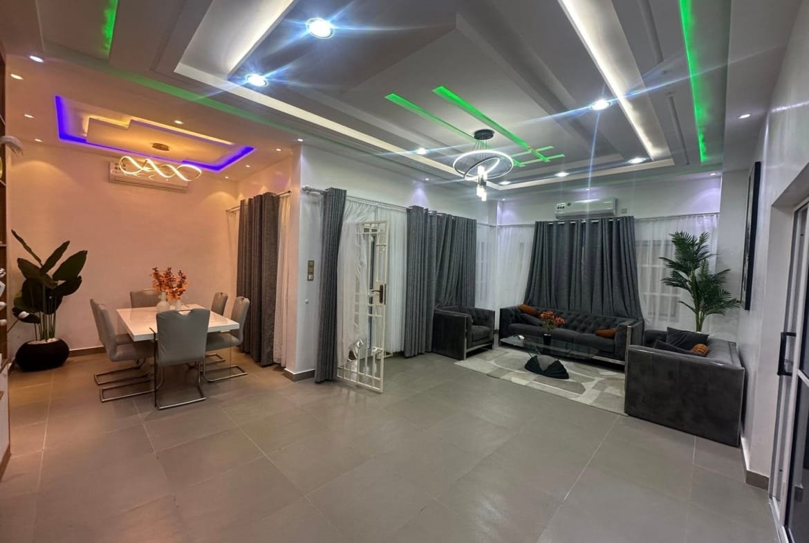 Appartement meublé avec entrée personnelle à Fidjrossè Plage 2