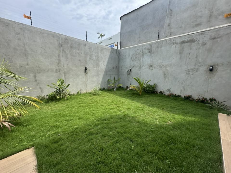 Appartement meublé avec jardin à Fidjrossè Plage 19
