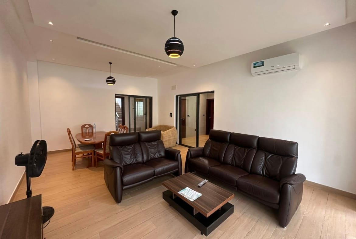 Appartement meublé avec jardin à Fidjrossè Plage 2