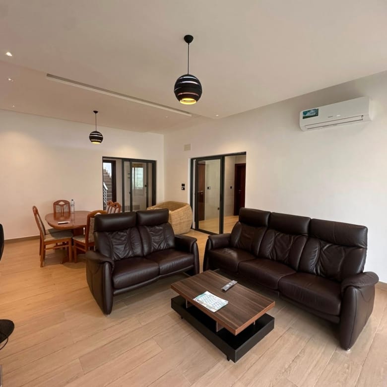 Appartement meublé avec jardin à Fidjrossè Plage 2
