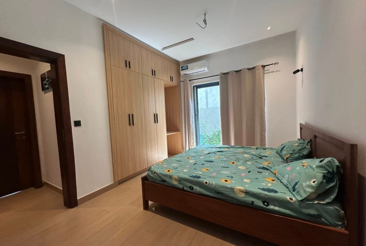 Appartement meublé avec jardin à Fidjrossè Plage 5