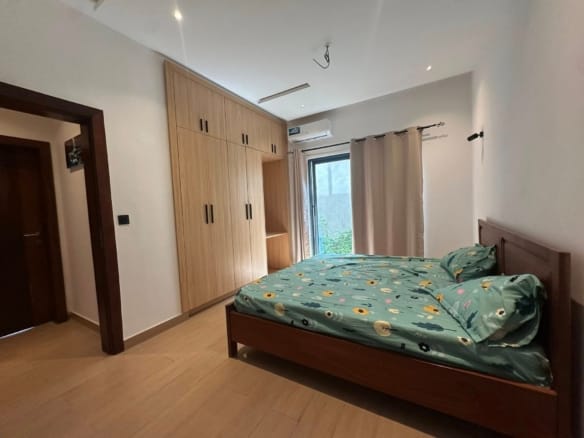 Appartement meublé avec jardin à Fidjrossè Plage 5