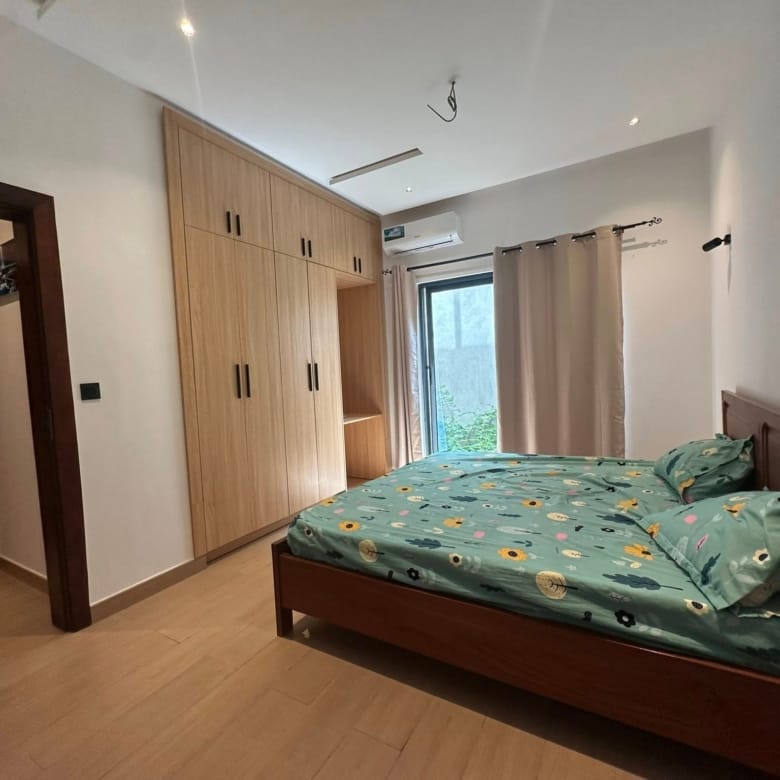 Appartement meublé avec jardin à Fidjrossè Plage 5