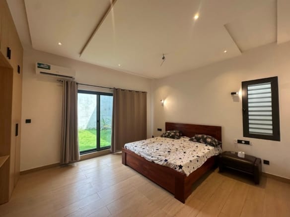 Appartement meublé avec jardin à Fidjrossè Plage 8