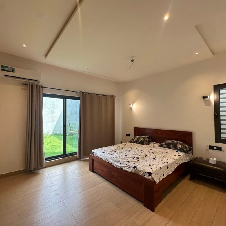 Appartement meublé avec jardin à Fidjrossè Plage 8