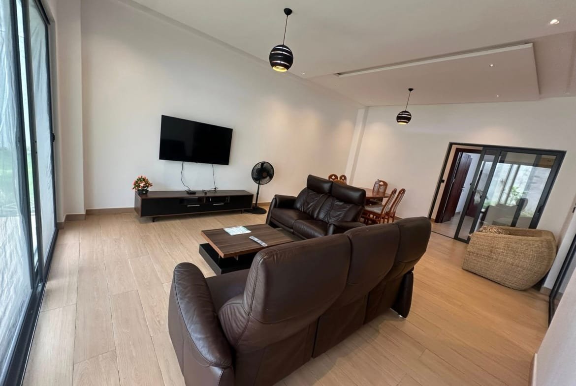 Appartement meublé avec jardin à Fidjrossè Plage 9