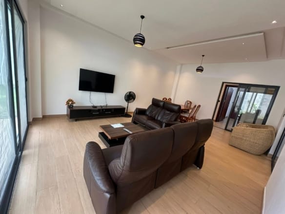 Appartement meublé avec jardin à Fidjrossè Plage 9