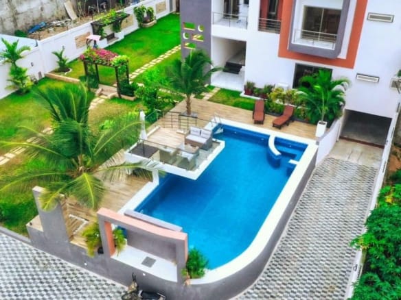 Appartement meublé avec piscine à Fidjrossè Plage