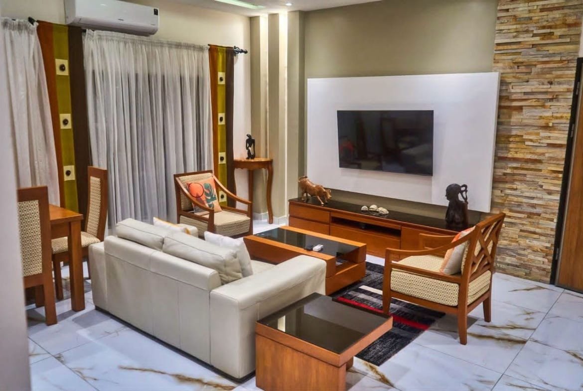 Appartement meublé avec piscine à Fidjrossè Plage 9