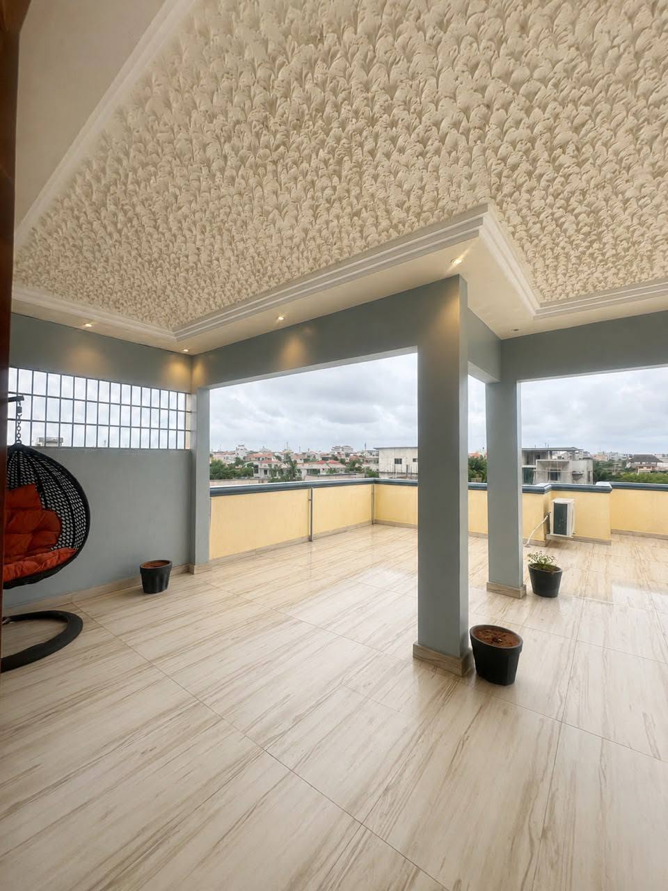 Appartement meublé avec terrasse à Fidjrossè Plage 2