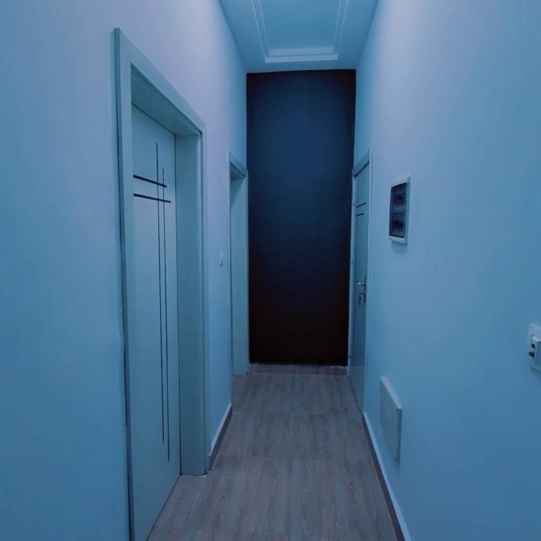 780