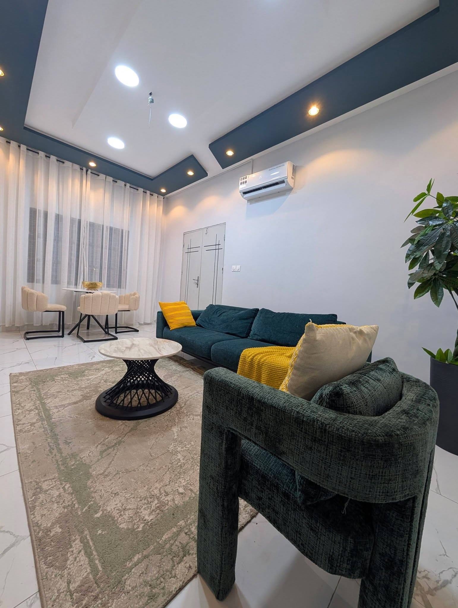 Appartement meublé avec vue mer à Fidjrossè Route des Pêches 5