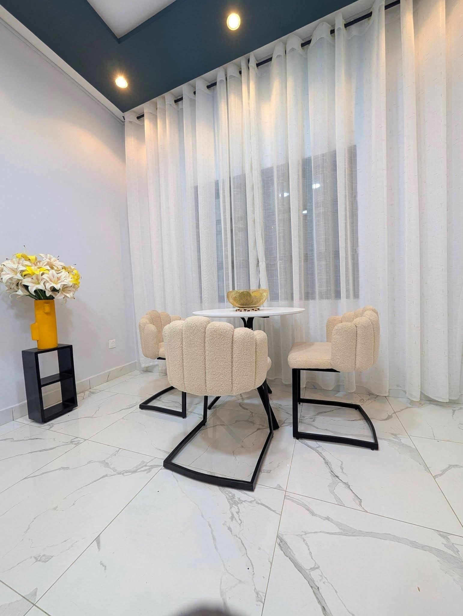Appartement meublé avec vue mer à Fidjrossè Route des Pêches 6