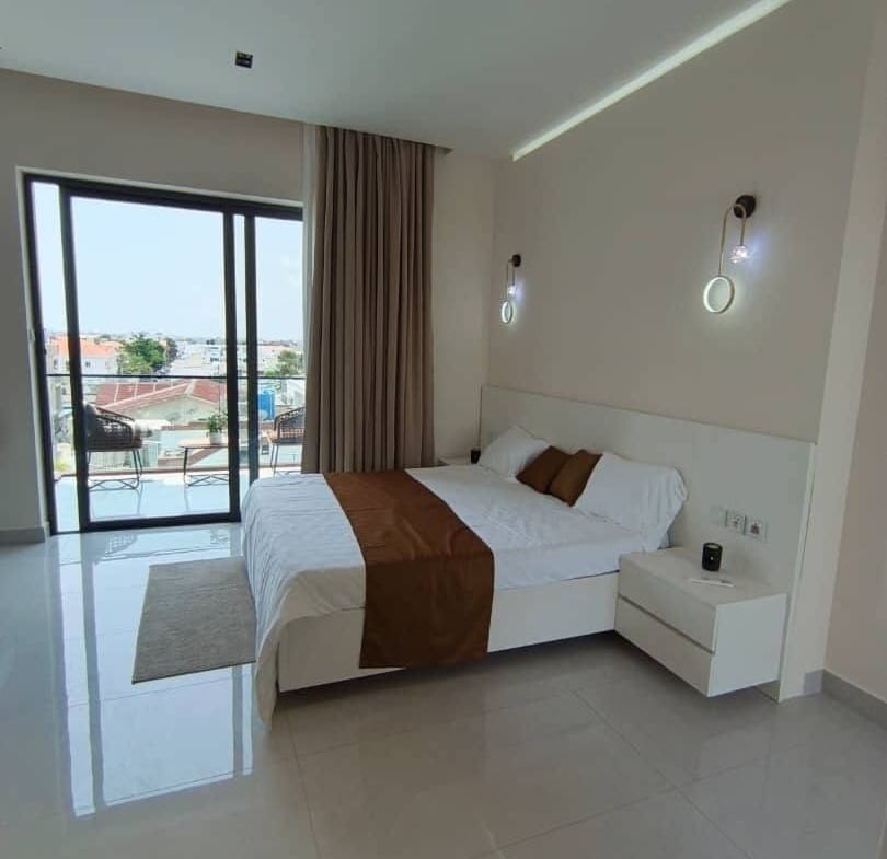 Appartement meublé de luxe avec rooftop à la Haie Vive 13