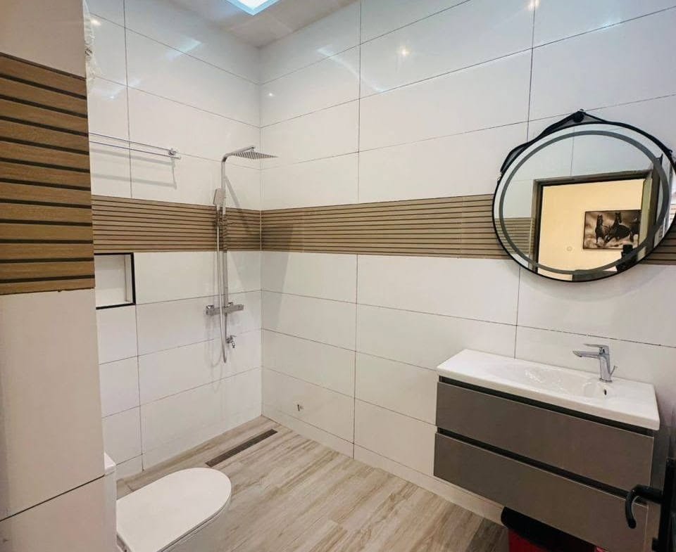 Appartement meublé haut standing à Mènontin 24
