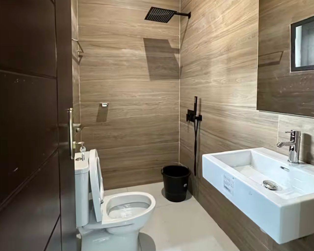 Appartement meublé neuf à Fidjrossè Akogbato 10