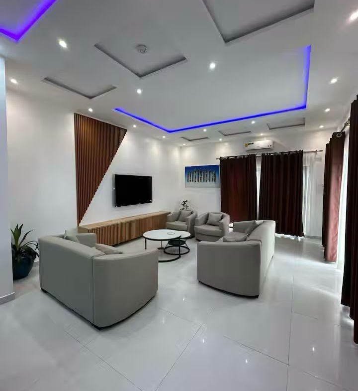 Appartement meublé neuf à Fidjrossè Akogbato 13