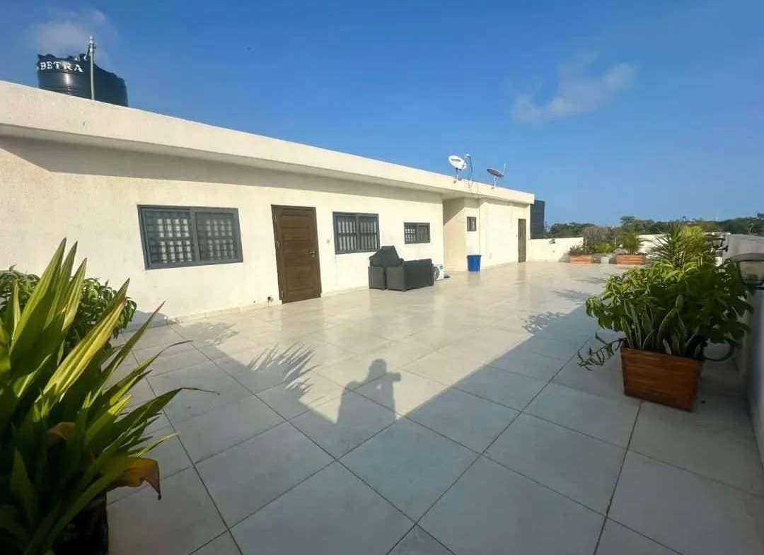 Appartement meublé rooftop à Cadjèhoun 4