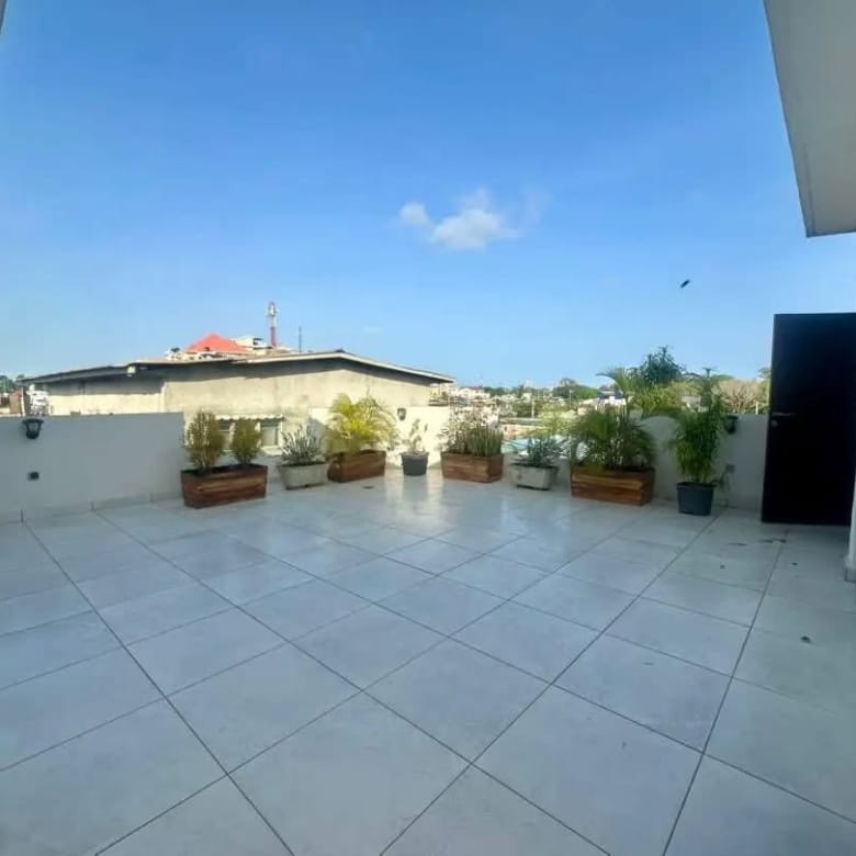 Appartement meublé rooftop à Cadjèhoun 8