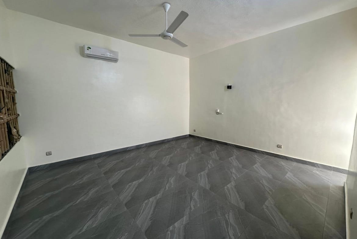 Appartement neuf avec vue mer à Fidjrossè Plage 10