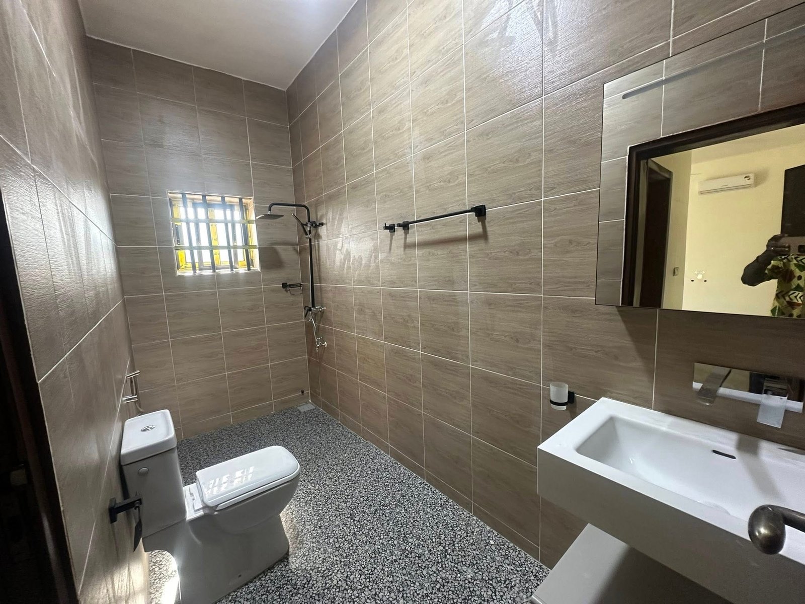 Appartement neuf avec vue mer à Fidjrossè Plage 11