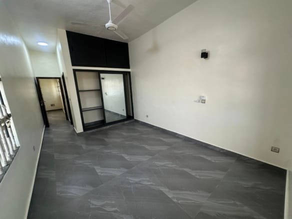 Appartement neuf avec vue mer à Fidjrossè Plage 12