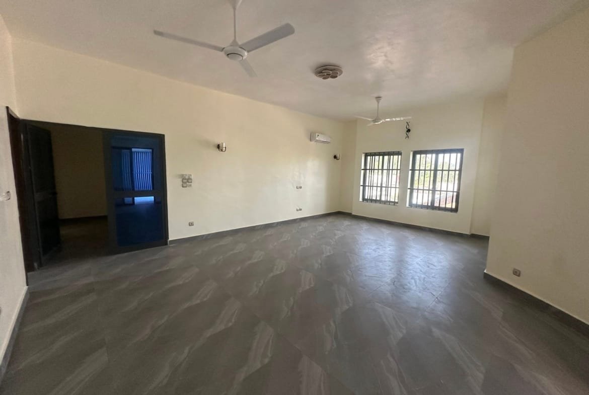 Appartement neuf avec vue mer à Fidjrossè Plage 2
