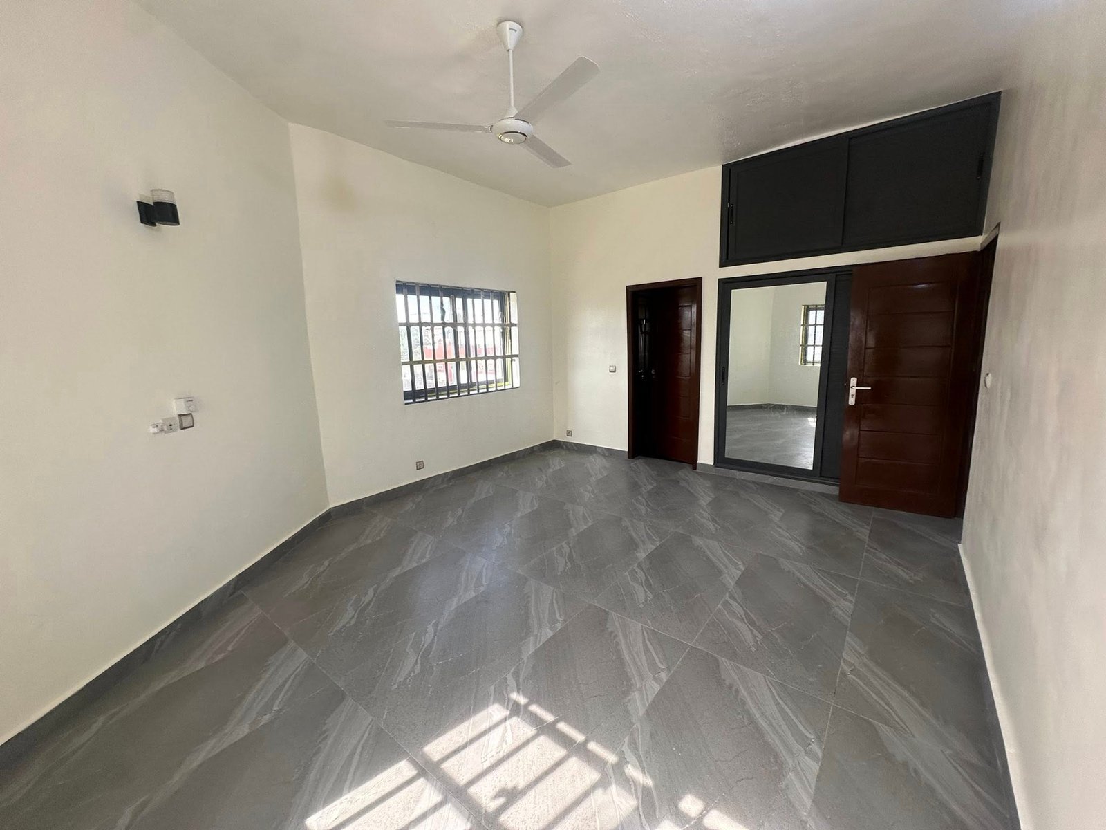 Appartement neuf avec vue mer à Fidjrossè Plage 3