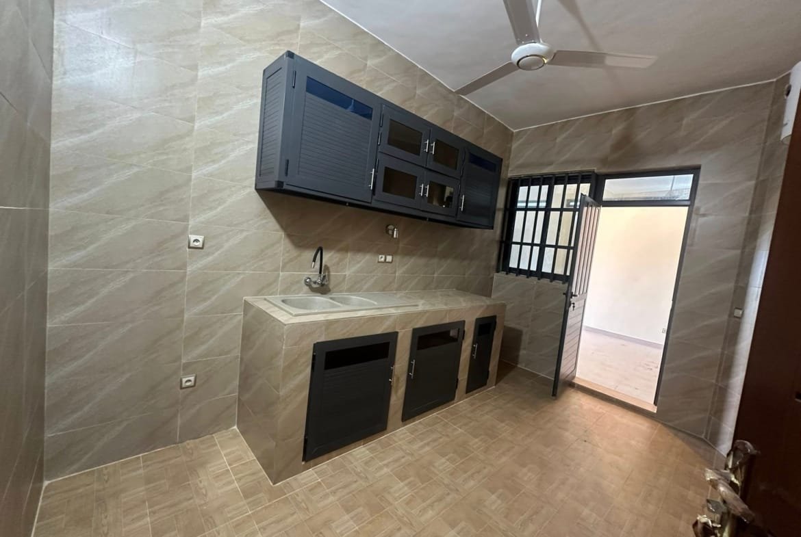 Appartement neuf avec vue mer à Fidjrossè Plage 4
