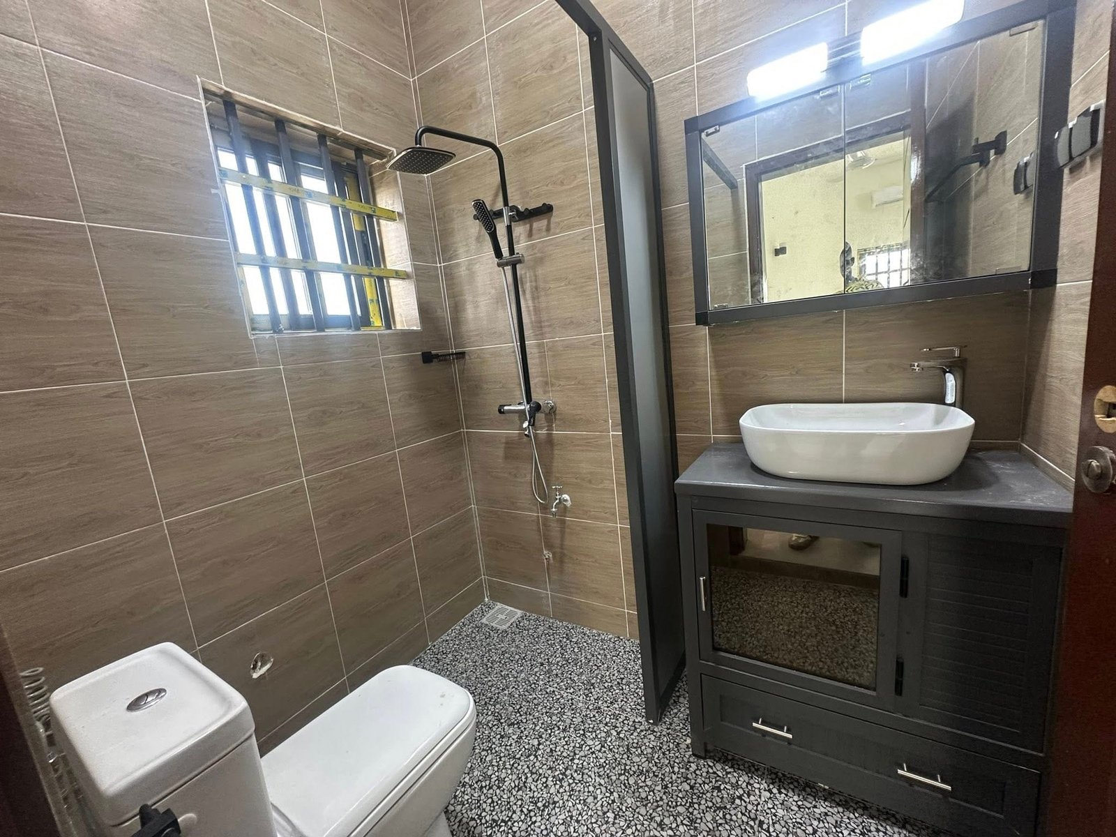 Appartement neuf avec vue mer à Fidjrossè Plage 6