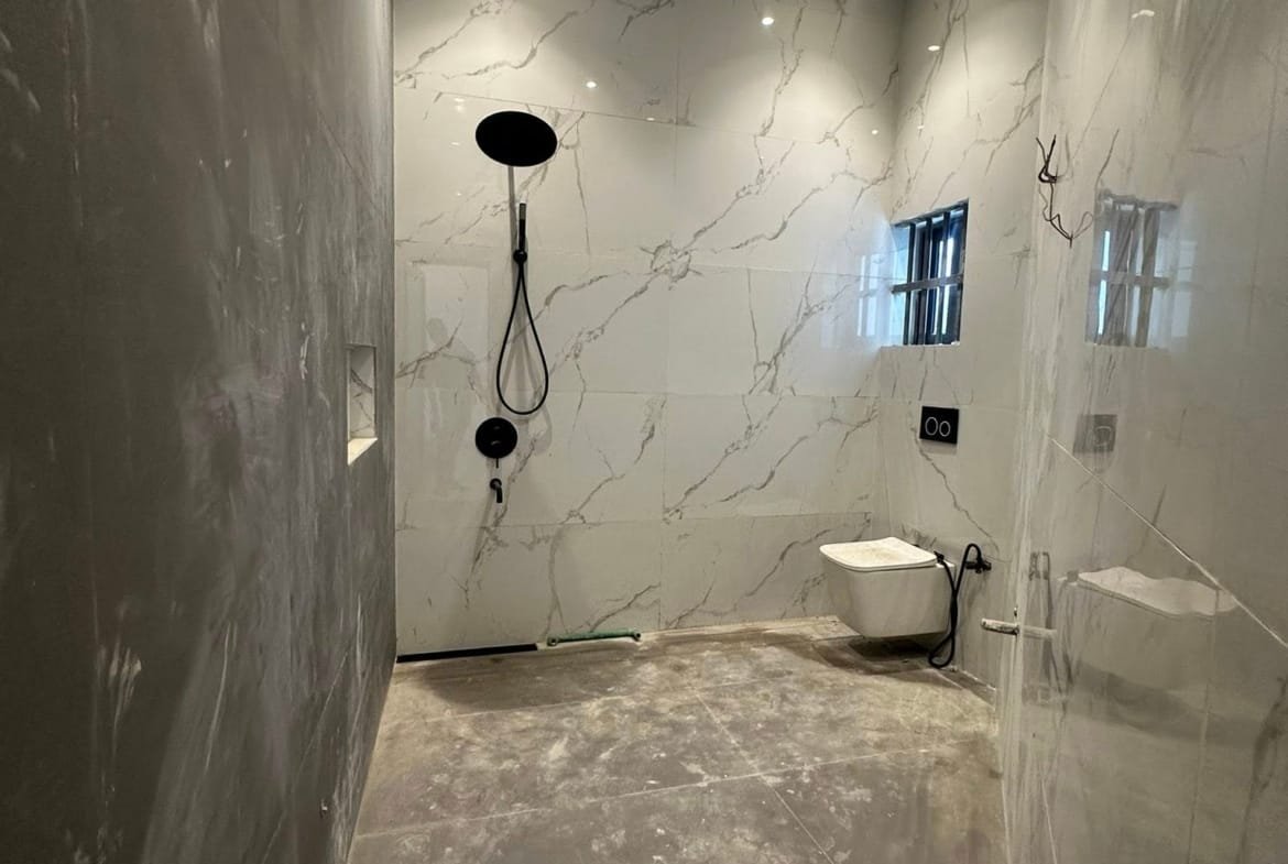 Appartement neuf de 3 chambres à Fidjrossè Akogbato 10