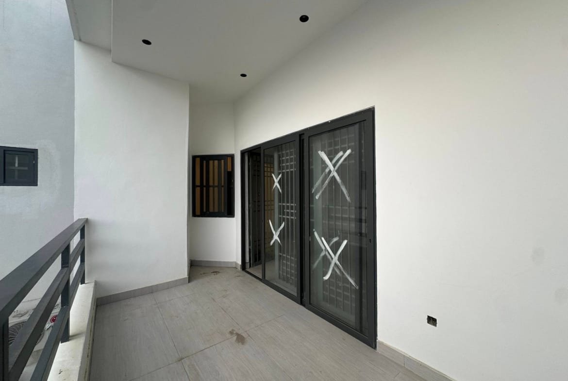 Appartement neuf de 3 chambres à Fidjrossè Akogbato 11