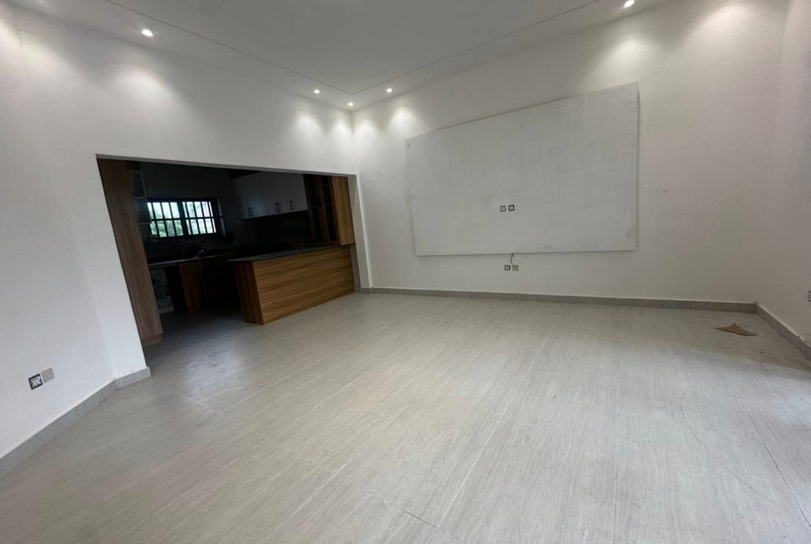 Appartement neuf de 3 chambres à Fidjrossè Akogbato 12
