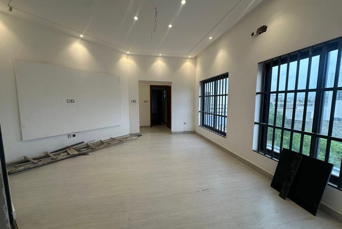 Appartement neuf de 3 chambres à Fidjrossè Akogbato 18