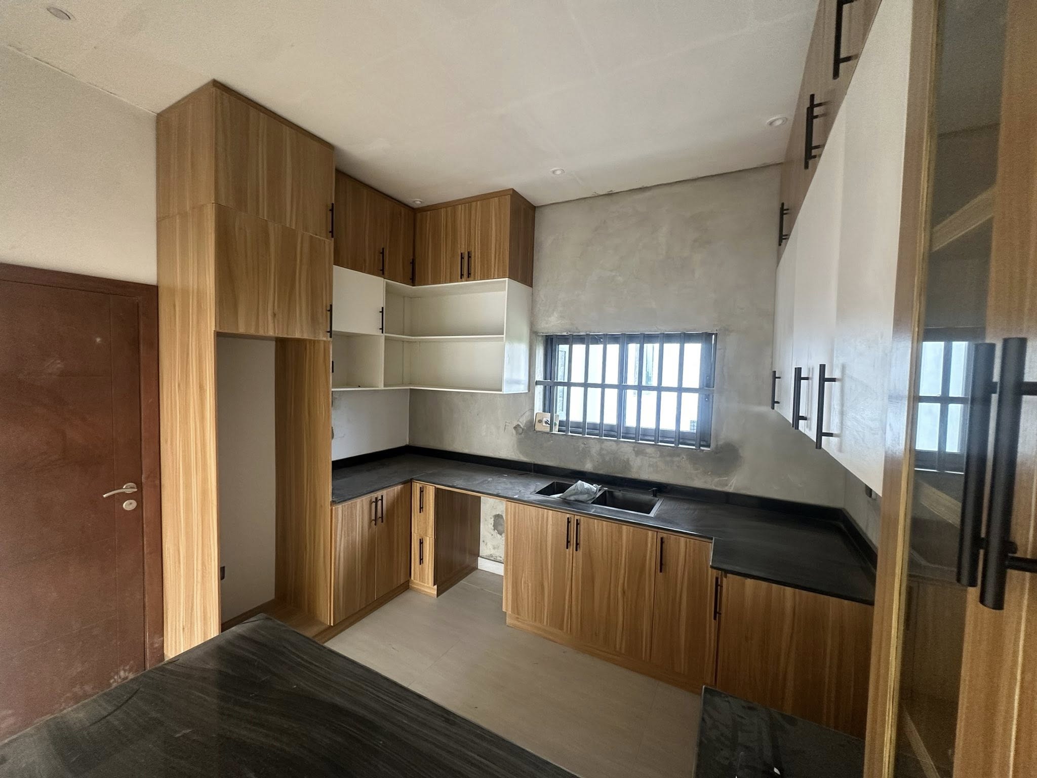 Appartement neuf de 3 chambres à Fidjrossè Akogbato 3 Appartement neuf de 3 chambres à Fidjrossè Akogbato 3
