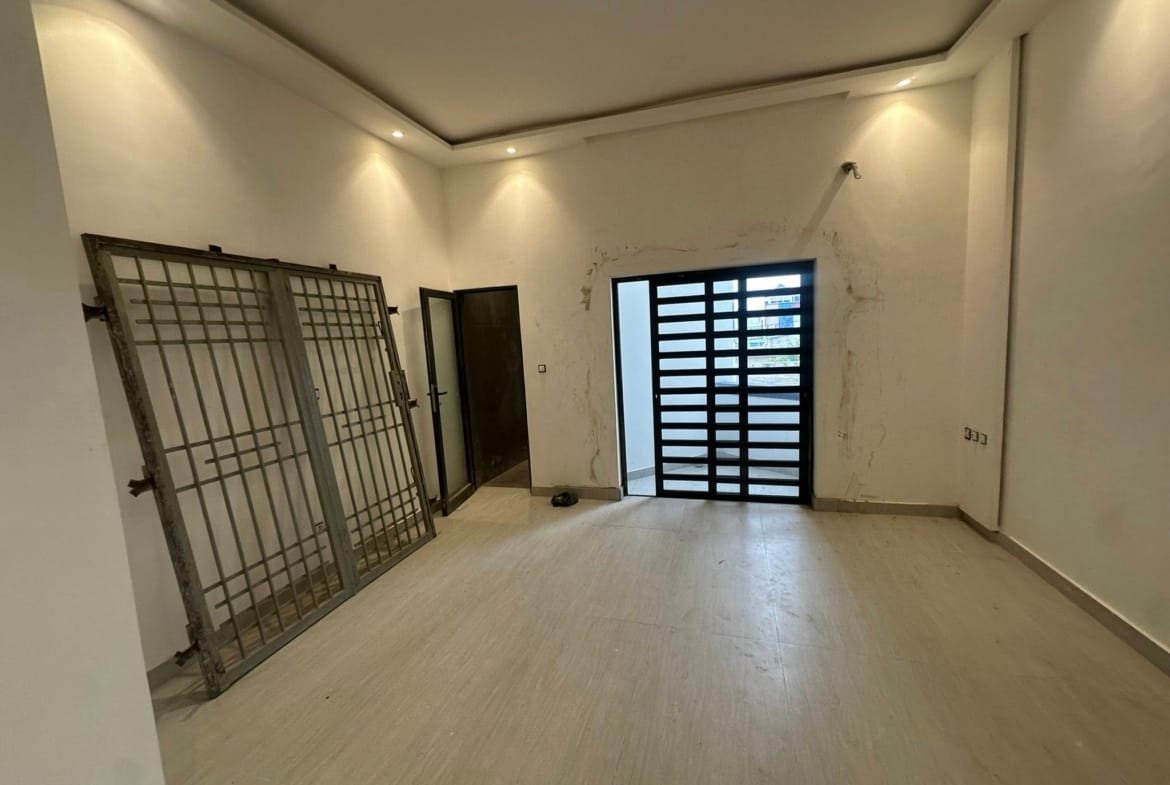Appartement neuf de 3 chambres à Fidjrossè Akogbato 6