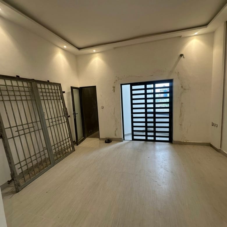 Appartement neuf de 3 chambres à Fidjrossè Akogbato 6