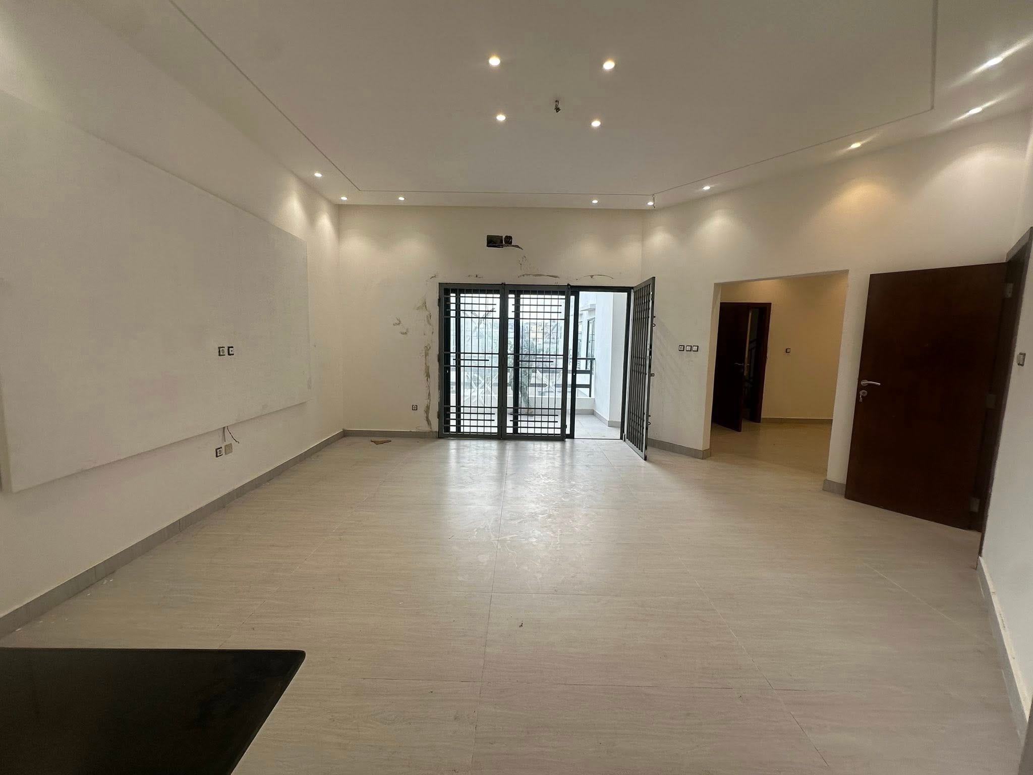 Appartement neuf de 3 chambres à Fidjrossè Akogbato 8 Appartement neuf de 3 chambres à Fidjrossè Akogbato 8