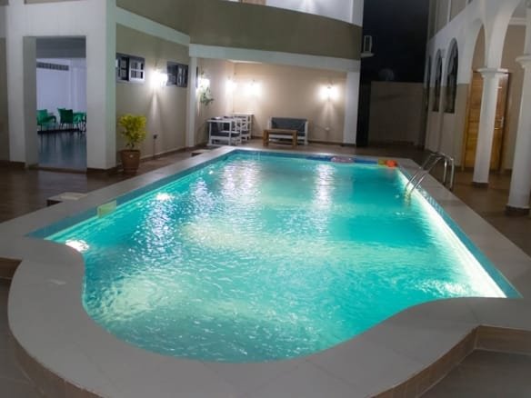Hôtel avec piscine à vendre à Agbodrafo 3