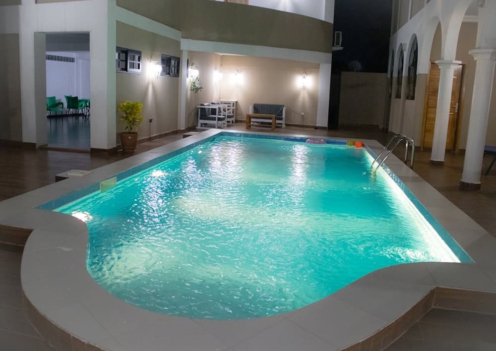 Hôtel avec piscine à vendre à Agbodrafo 3