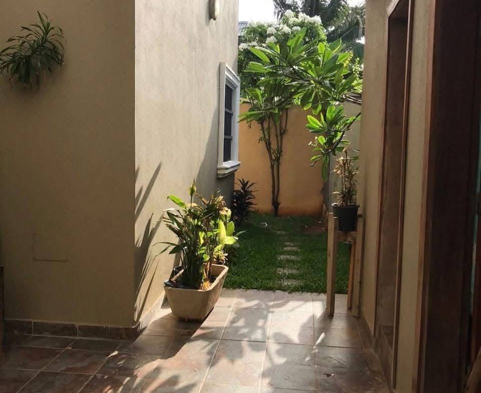 Immeuble R+2 de 8 chambres à Akpakpa Zone des Ambassades 11