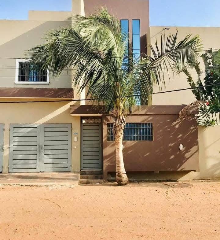 Immeuble R+2 de 8 chambres à Akpakpa Zone des Ambassades 2